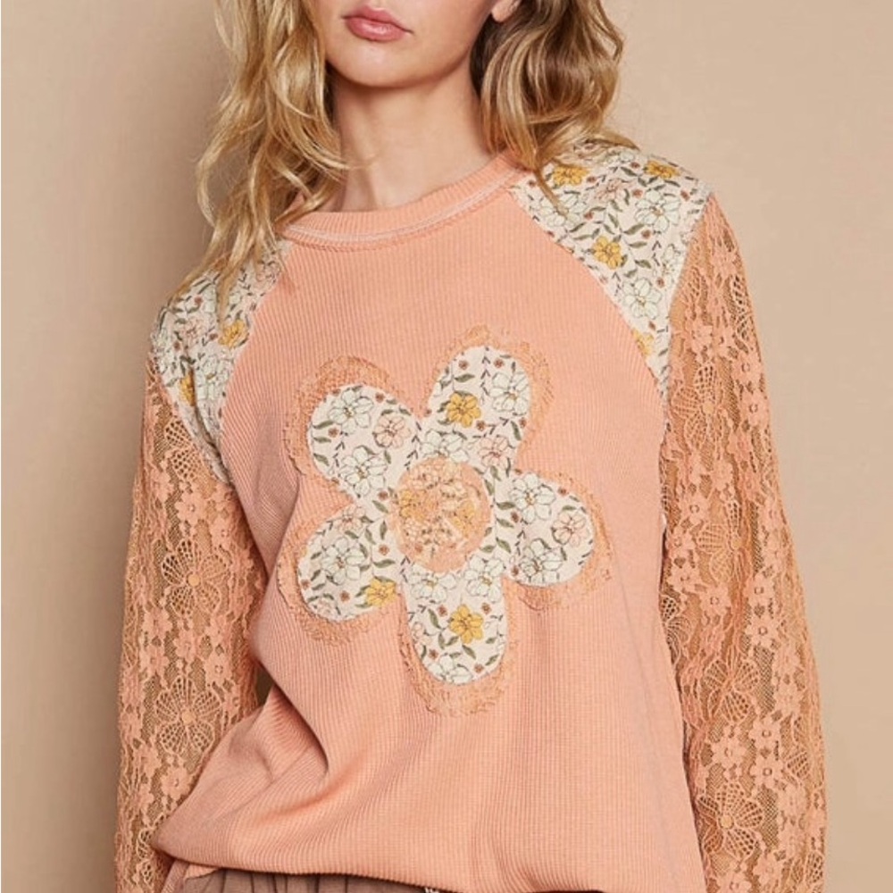 POL Peach Floral Lace Sleeve Top